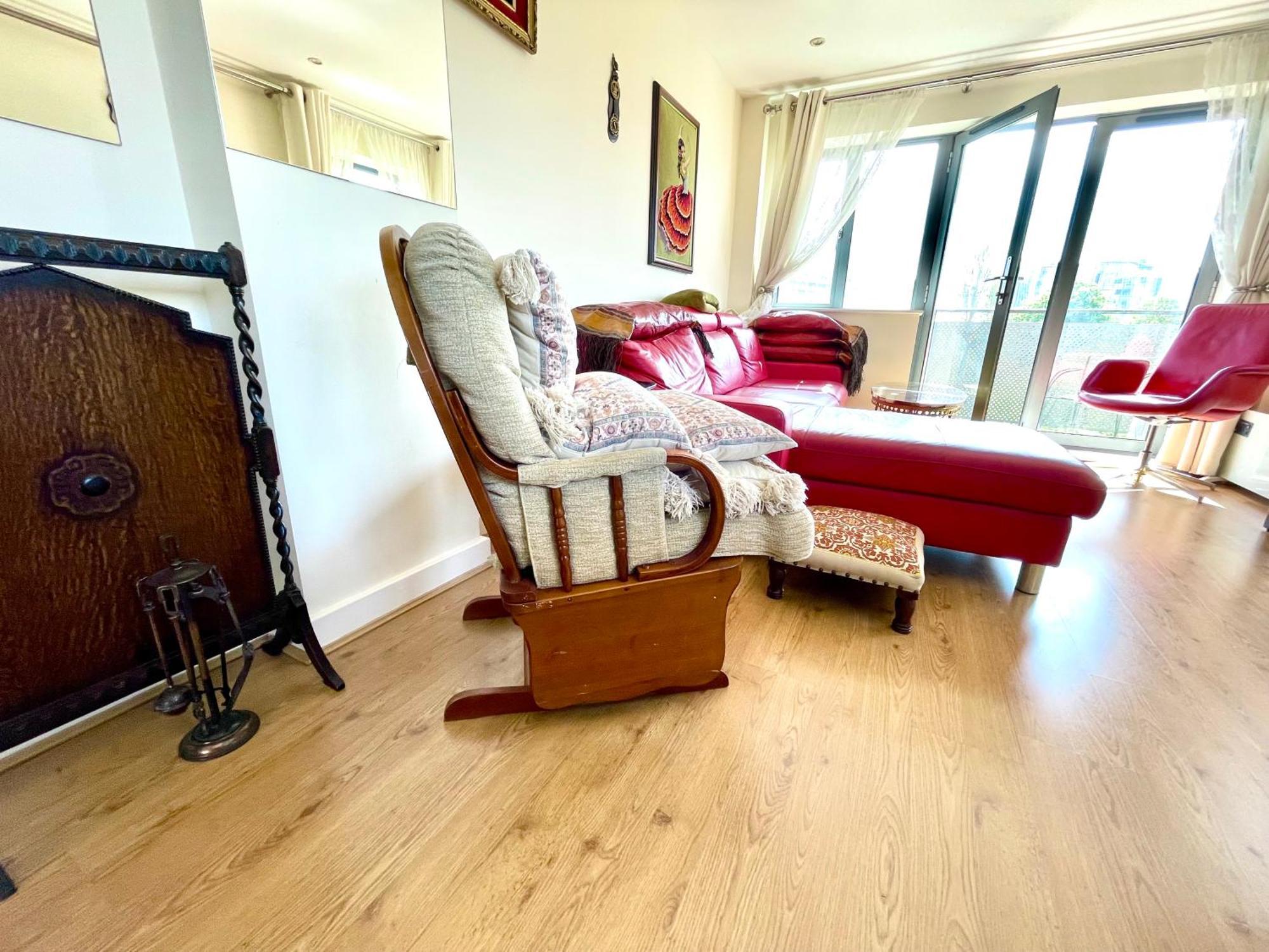 Luxury 2 Bedroom Apartment- Lake View - Free Parking - Wembley Stadium 5Km Лондон Екстер'єр фото